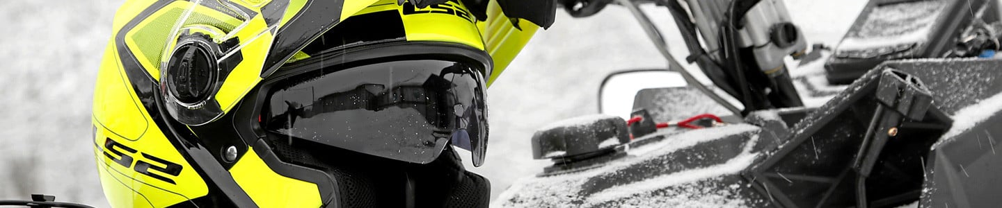 What Material Choices Are There in Powersports Helmet Construction?