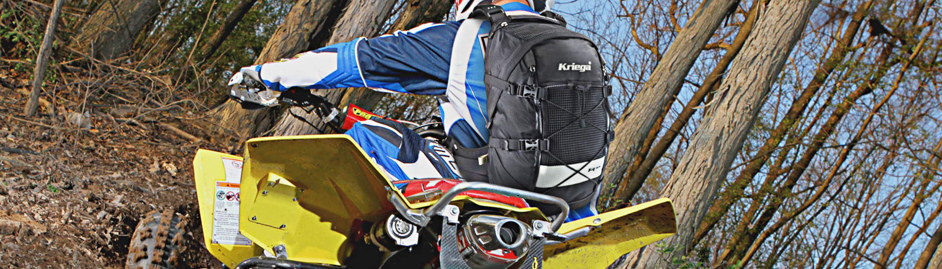 backpack for mini quads QUAD25 The backpack is made from durable textile material and comes in the appealing color Deep Sea CamelBak Kids Mini M.U.L.E. 50oz