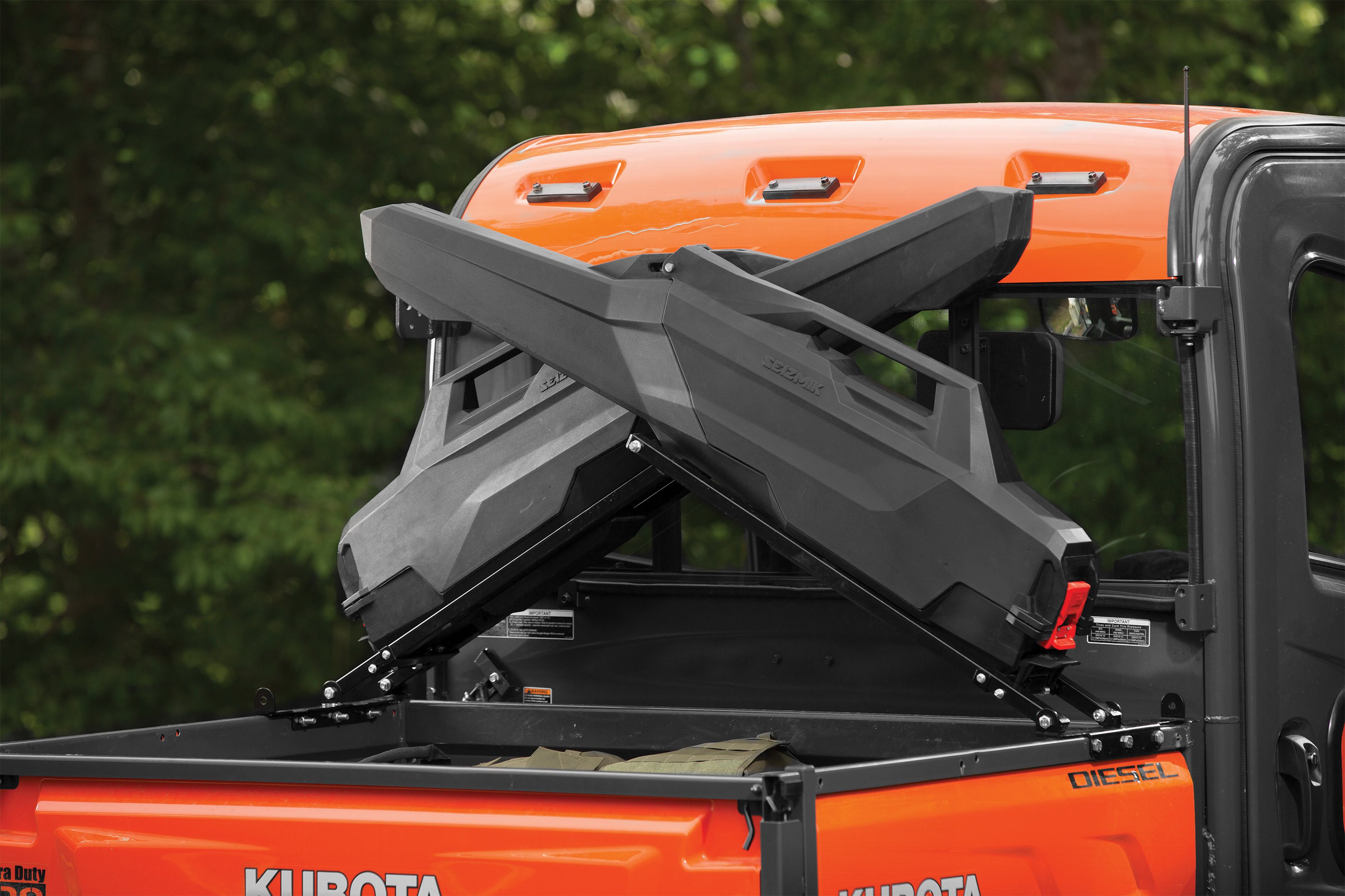 Seizmik® Kubota RTVX1100C 2020 ArmoryX™ Gun Rack