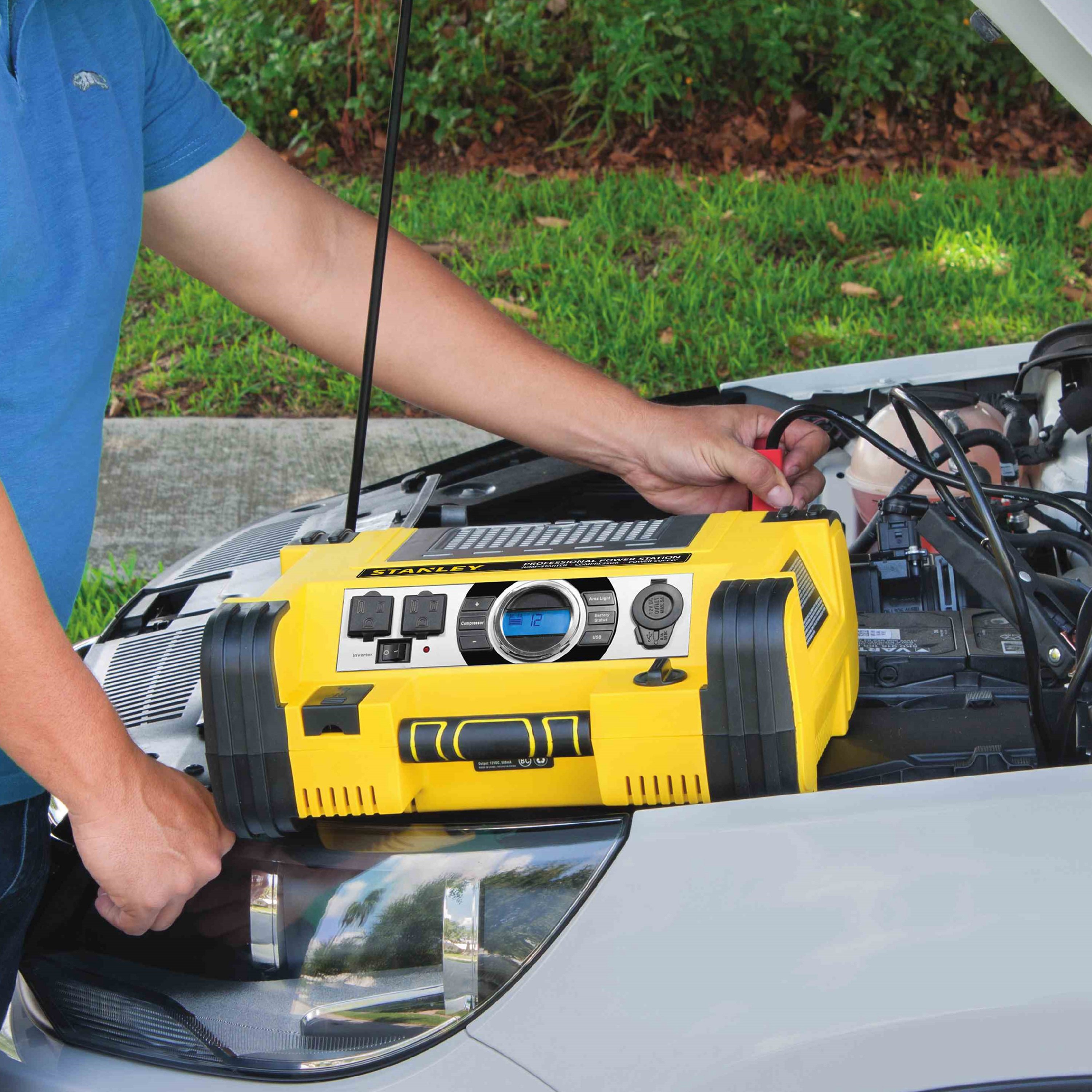Stanley Tools® BC8S - 12 V Battery Charger and Maintainer